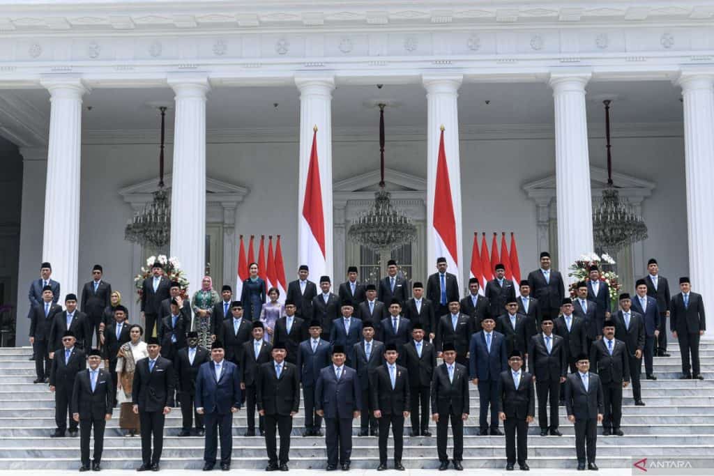 Kabinet merah putih